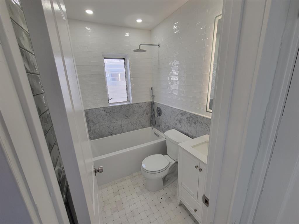 2980 Sw 68th Ave #2980 - Photo 2 of 9