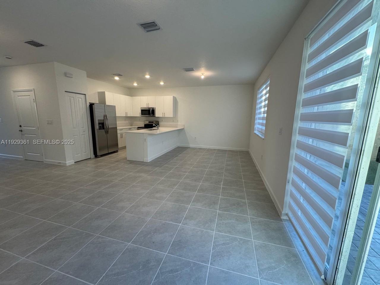 635 Se 13th Street Cir #635 - Photo 2 of 23