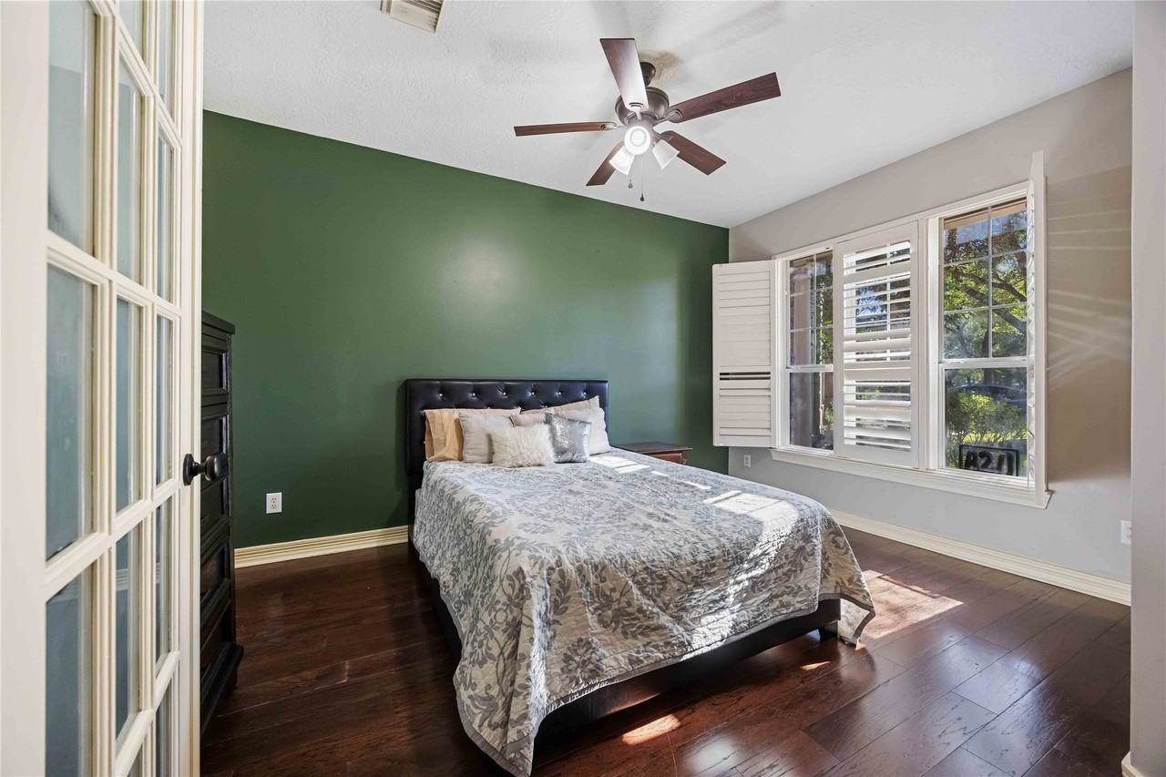 1402 Chapparal Xing #1402 - Photo 5 of 23