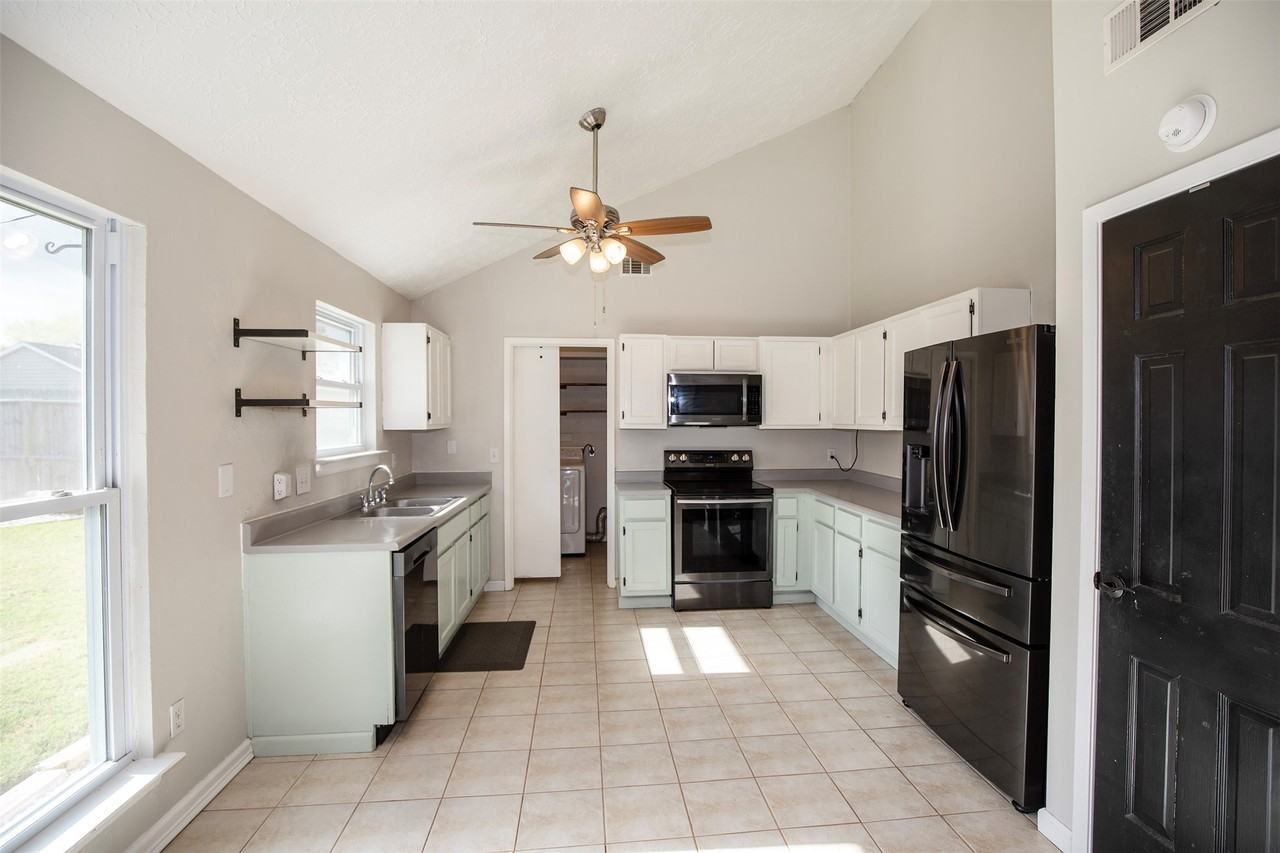 5617 Freshmeadow St #5617 - Photo 6 of 32