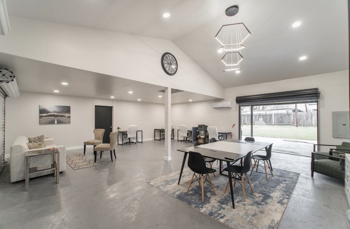 10864 Pecan St #10864 - Photo 2 of 8