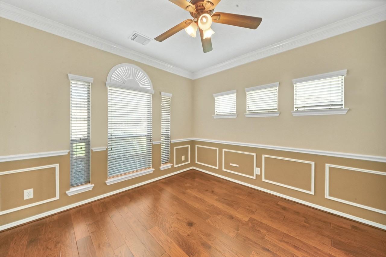 18123 Memorial Falls Dr #18123 - Photo 5 of 35