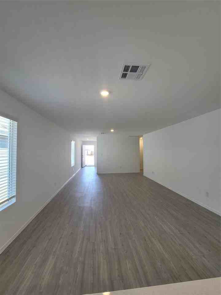 105 Painted Night Rd #105 - Photo 4 of 8