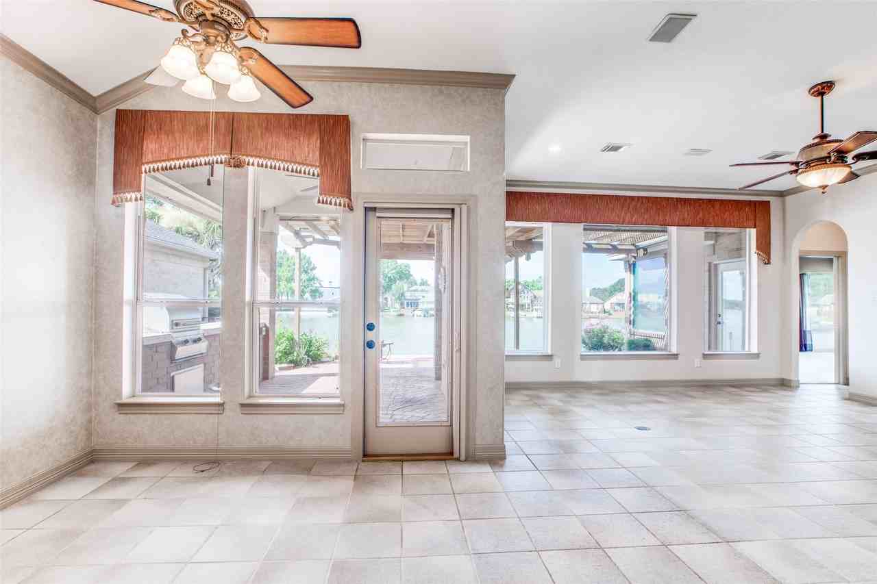 13661 Lakeside Place Dr #13661 - Photo 7 of 35