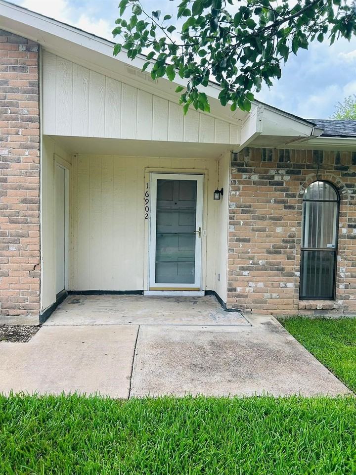 16902 Castle Fraser Dr #16902 - Photo 6 of 26