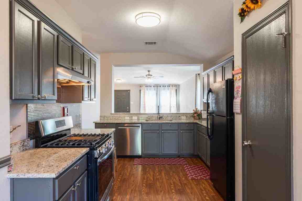 404 Paige Bnd #404 - Photo 2 of 25