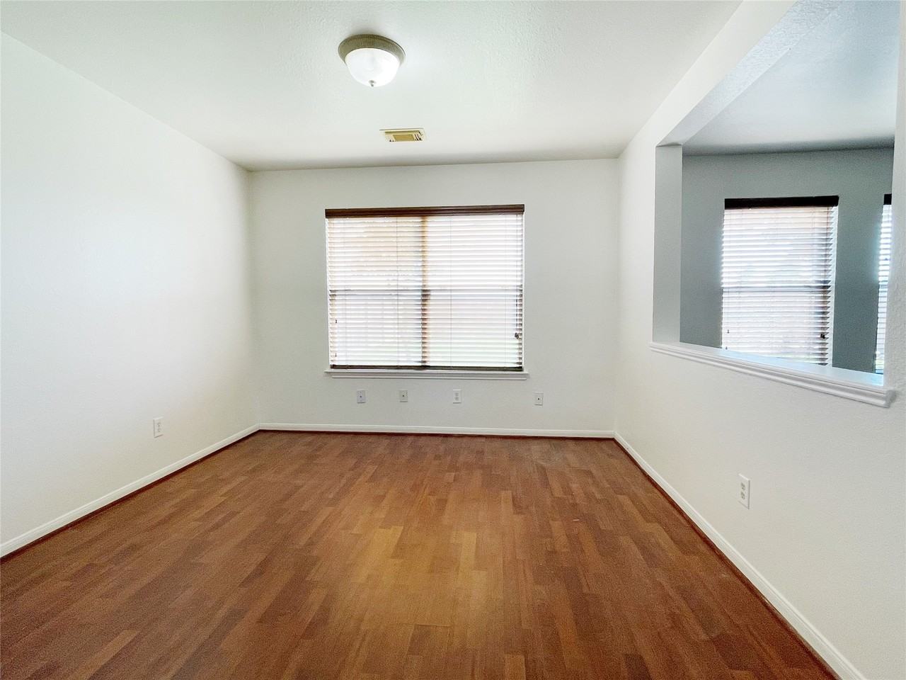 15723 Crooked Arrow Dr #15723 - Photo 5 of 26