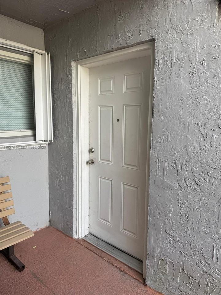 4708 Nw 114th Ave #4708-1043 - Photo 6 of 18