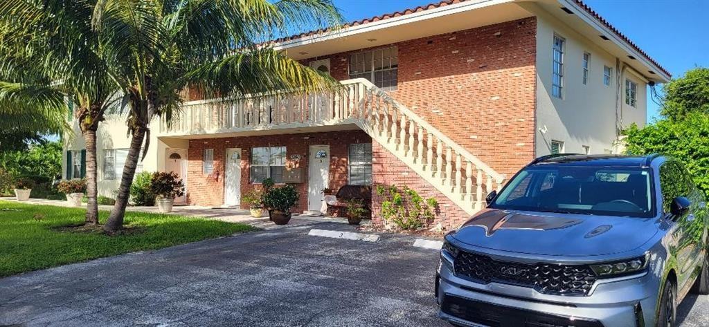 5240 Ne 14th Way #5240-5 - Photo 2 of 9