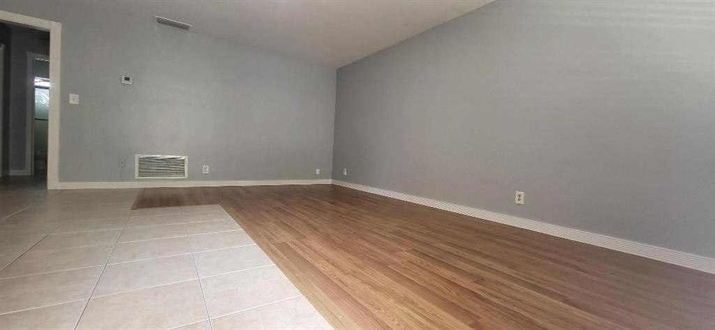 5240 Ne 14th Way #5240-5 - Photo 3 of 9