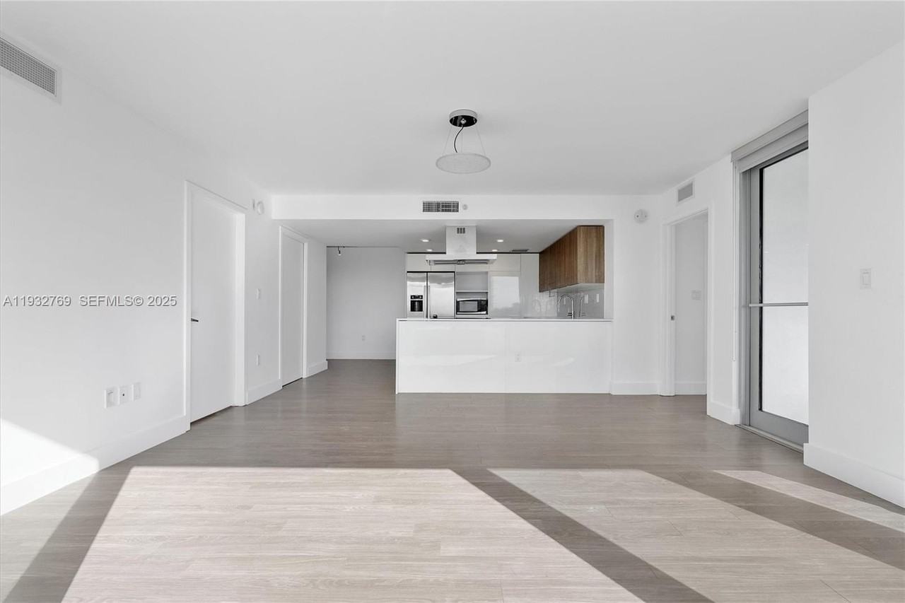 1025 92nd St #1025-707 - Photo 3 of 47