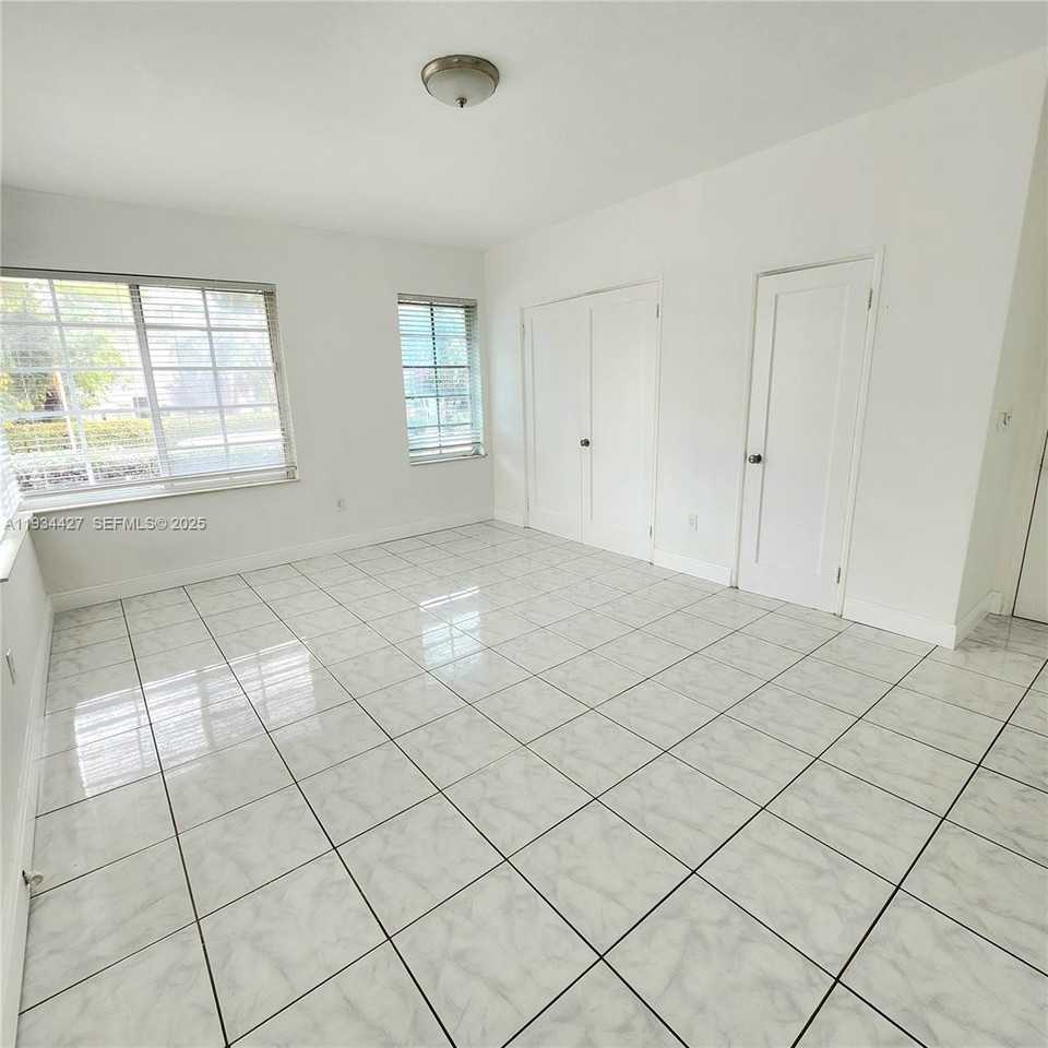 7936 Harding Ave #7936-4 - Photo 4 of 12