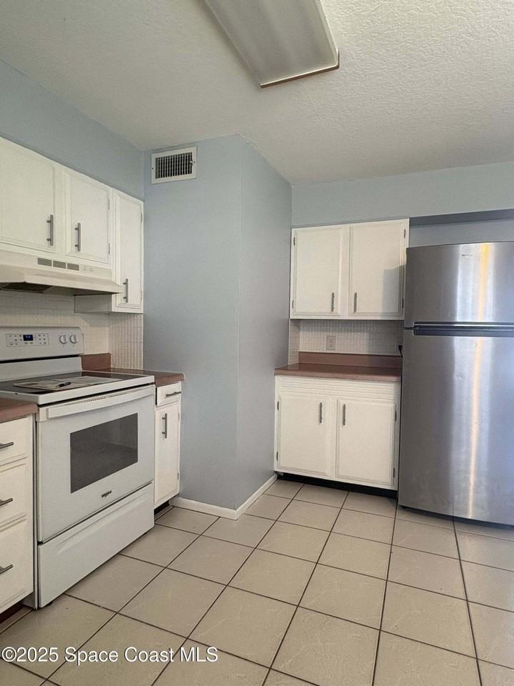 331 S Brevard Ave #331B - Photo 3 of 23