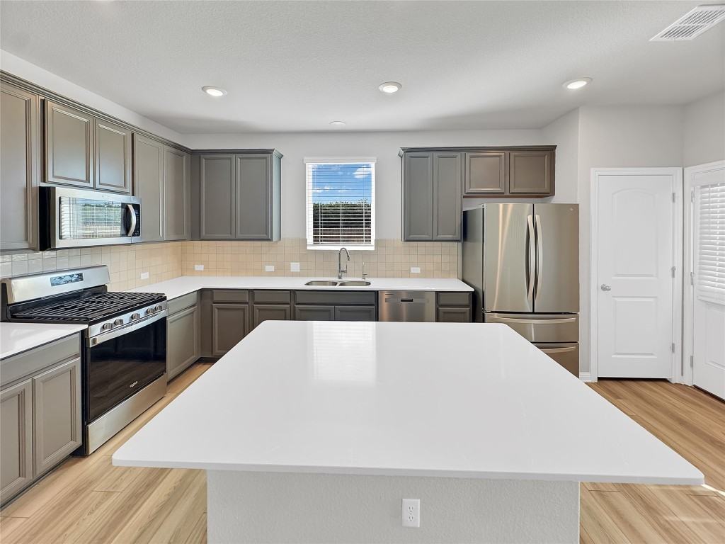 2437 Roosevelt Rd #2437 - Photo 6 of 35