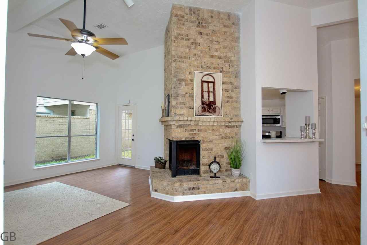 2002 Creekshire Dr #2002 - Photo 5 of 27