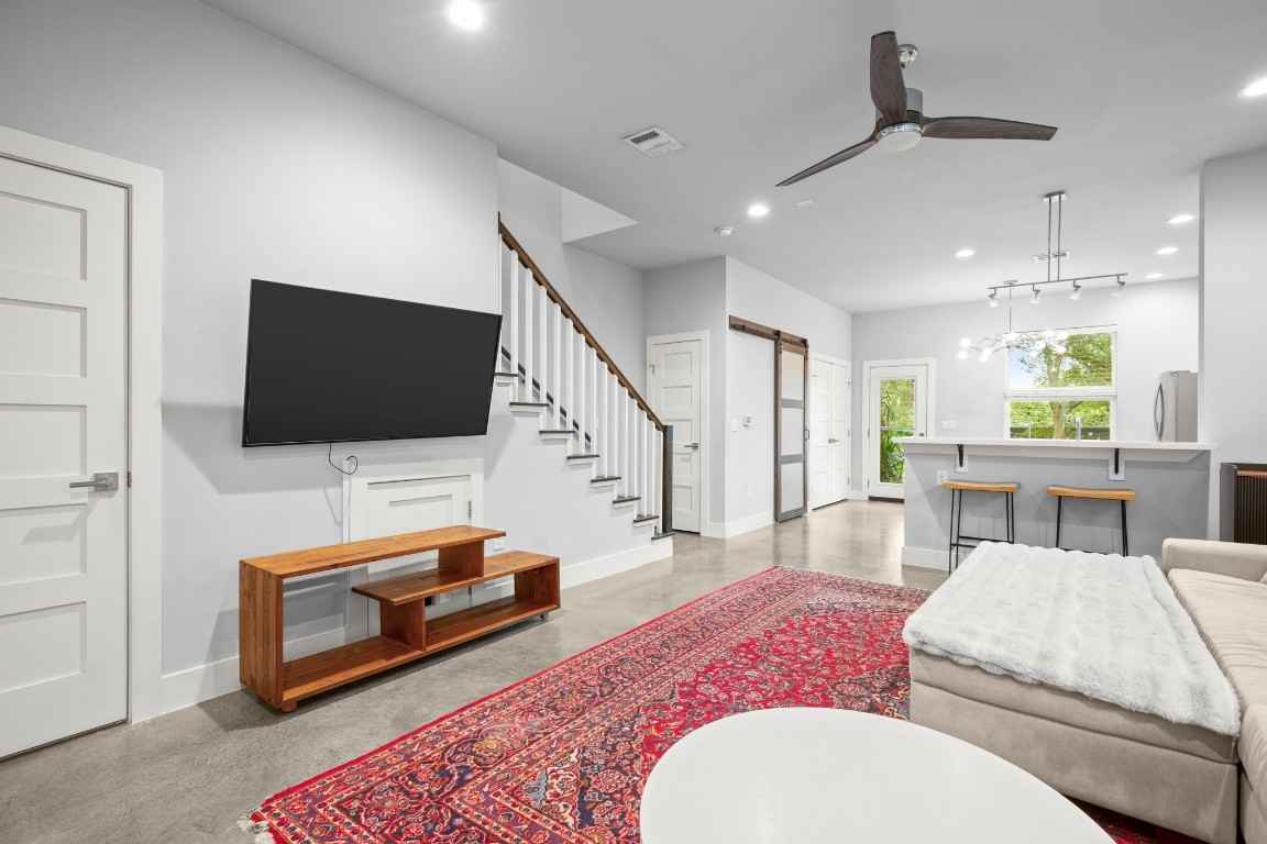 1220 Delano St #1220B - Photo 4 of 24