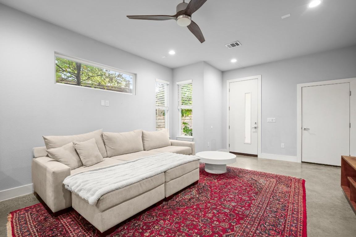 1220 Delano St #1220B - Photo 7 of 24