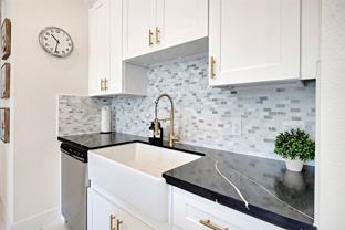 5908 Saint Augustine St #5908F - Photo 1 of 1