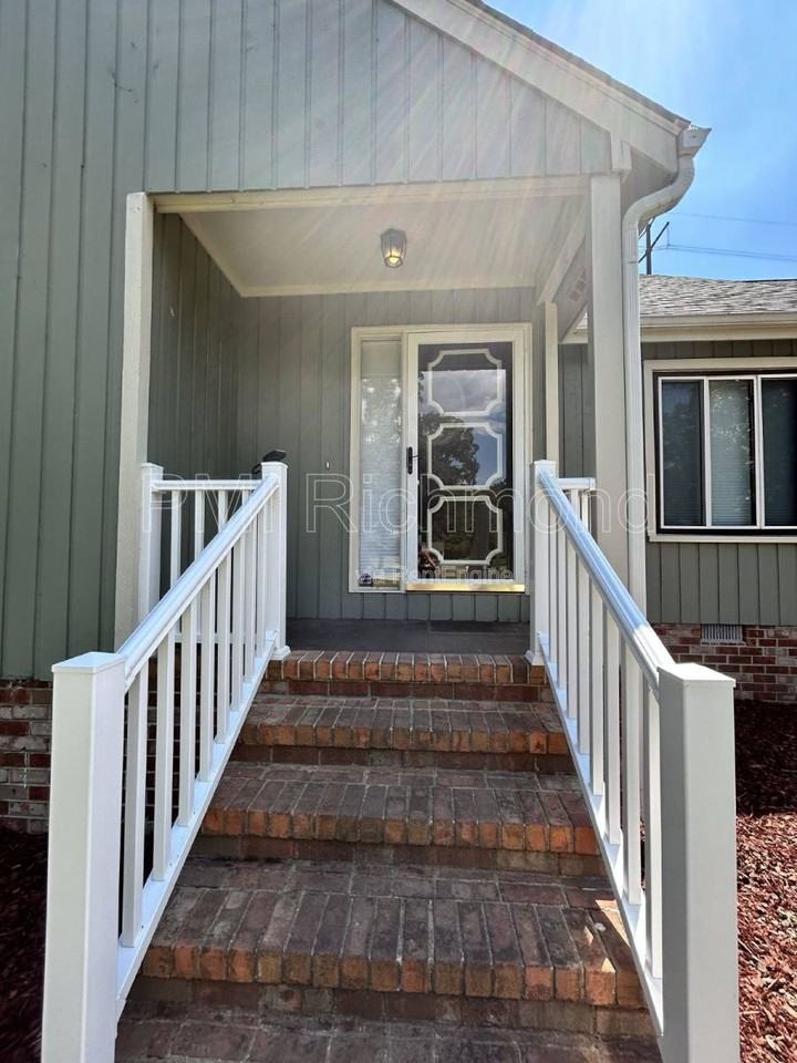 613 Rebel Ridge Rd - Photo 3 of 10