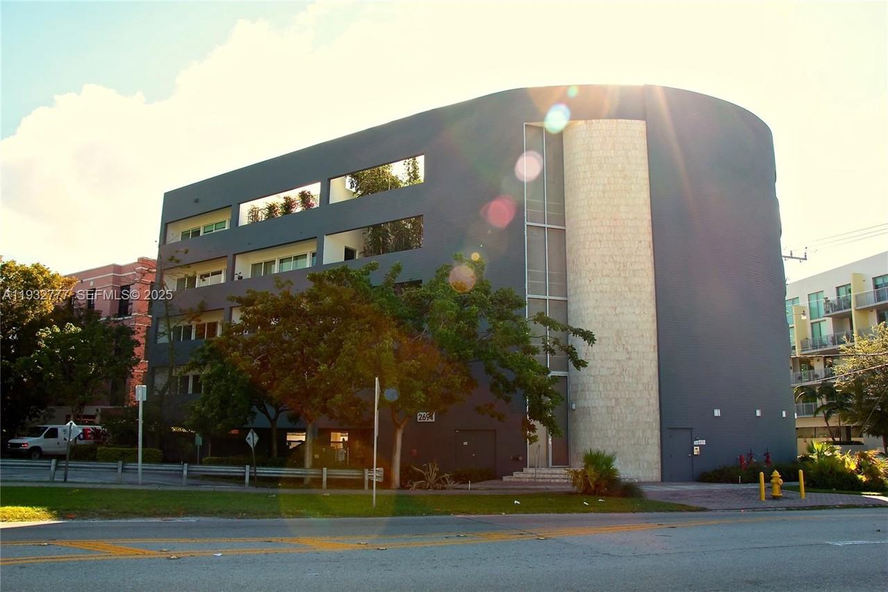 2694 Inagua Ave #2694PH3 - Photo 2 of 28