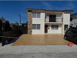 featured image of 827 Se 12th St #827