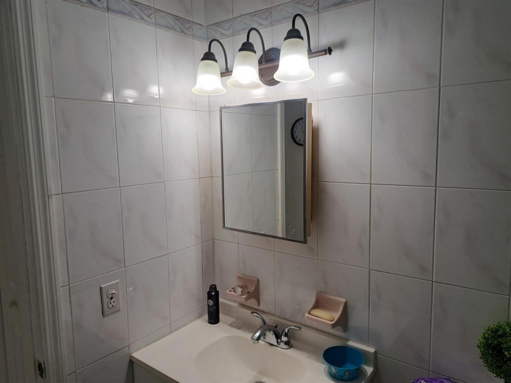 827 Se 12th St #827 - Photo 3 of 12