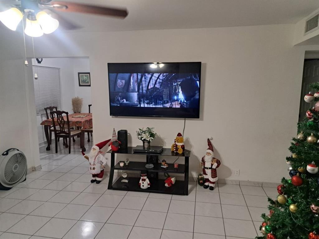 827 Se 12th St #827 - Photo 6 of 12