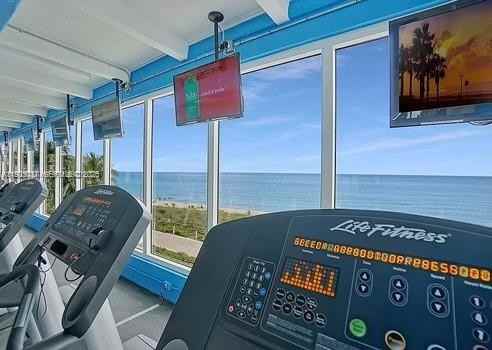 5401 Collins Ave #5401-612 - Photo 7 of 20