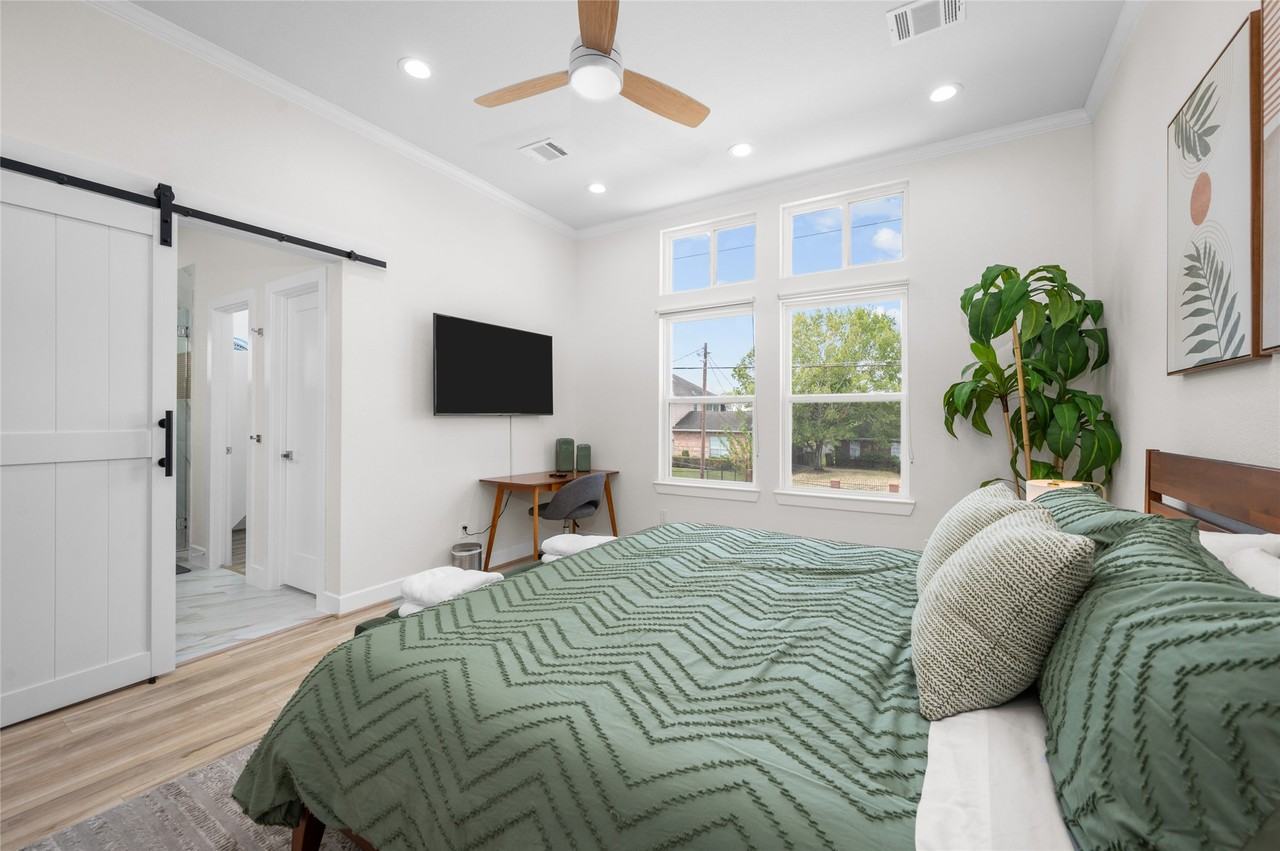 7089 Tierwester St #7089 - Photo 4 of 35