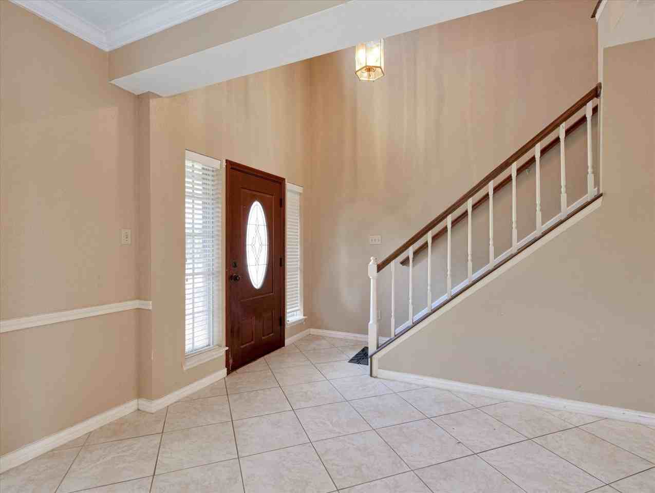 16423 Ash Point Ln #16423 - Photo 7 of 46