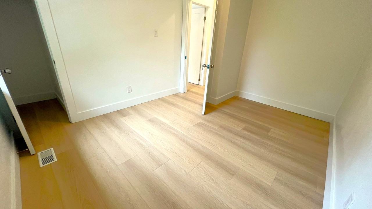 979 Danforth Rd - Photo 6 of 27