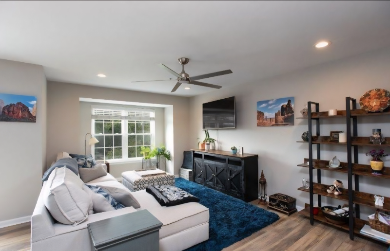 1092 Shadowlawn Dr - Photo 3 of 24