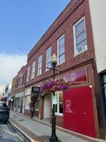 featured image of 31 W New York St #B