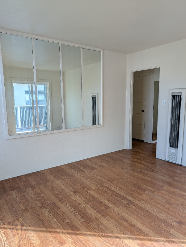 1127 Grand Ave #2 - Photo 2 of 9