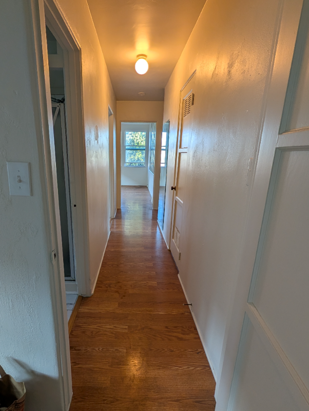 1127 Grand Ave #2 - Photo 7 of 9