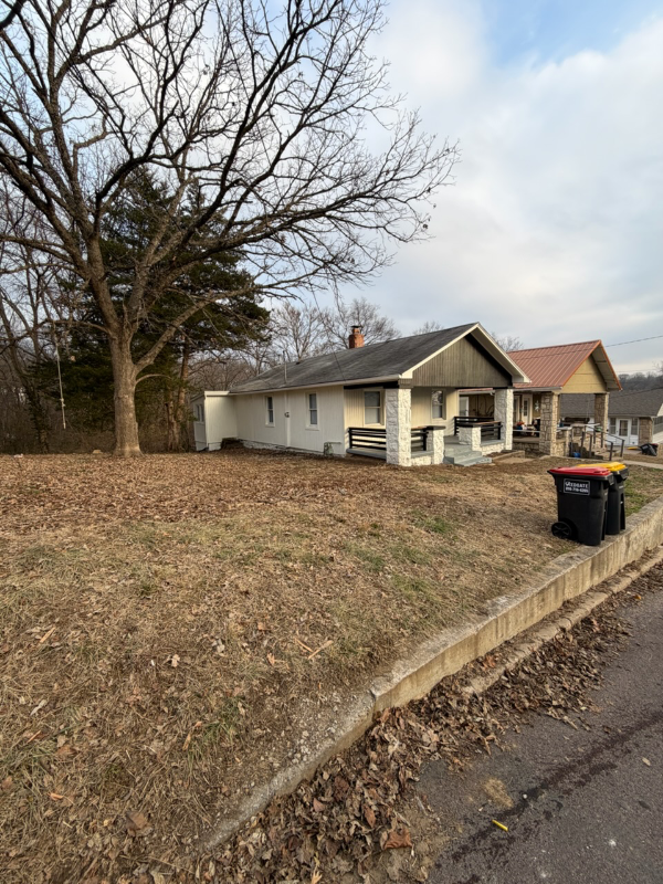 103 N Francis St - Photo 2 of 14