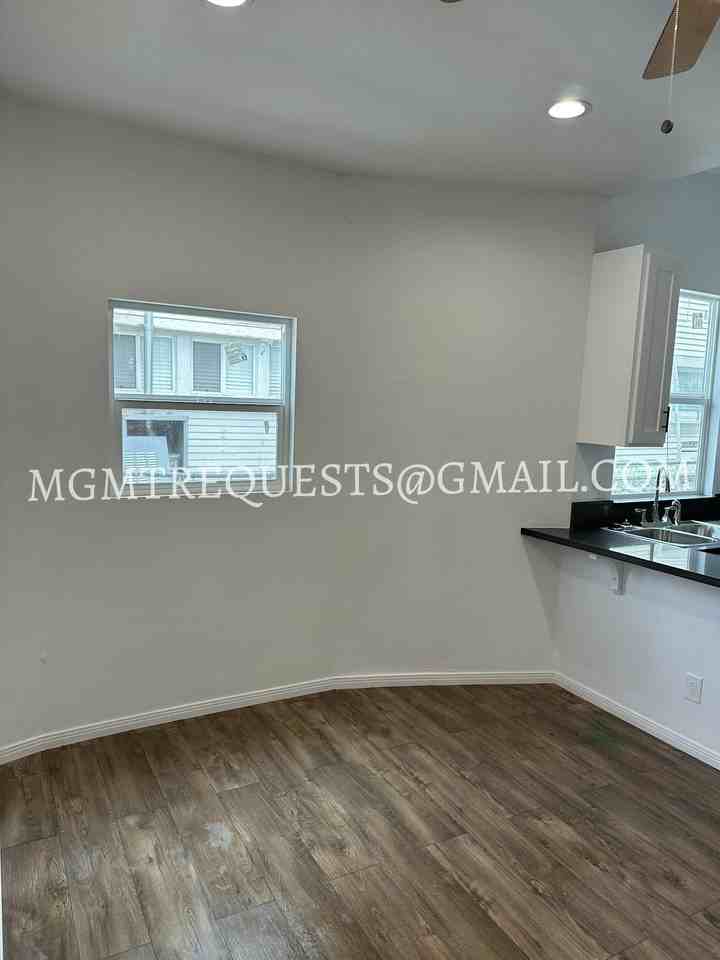 555 North La Cadena Drive, Unit 5 - Photo 2 of 6