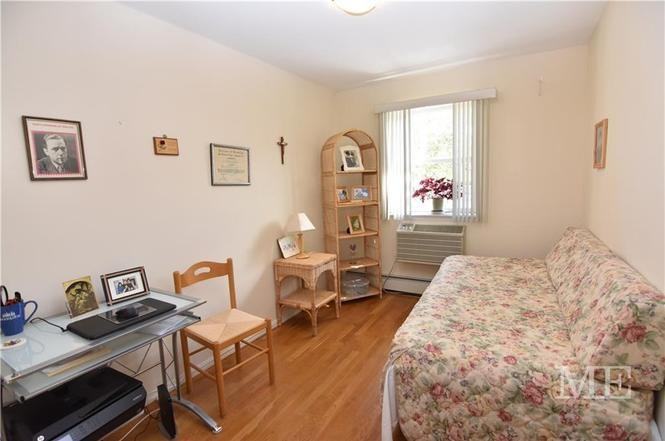 2301 Gerritsen Ave #2G - Photo 5 of 11