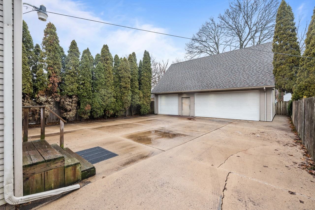 511 Continental Blvd #NA - Photo 2 of 30