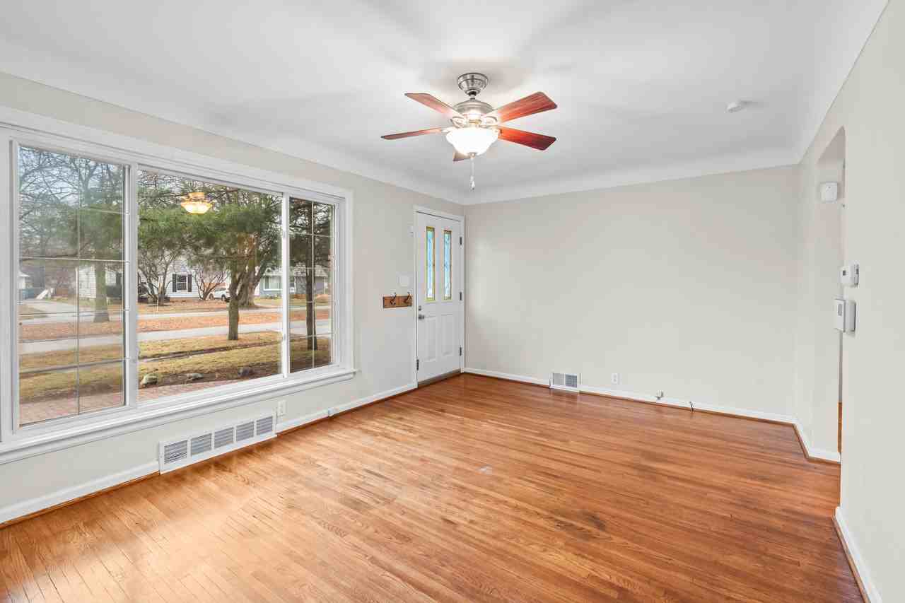 511 Continental Blvd #NA - Photo 3 of 30