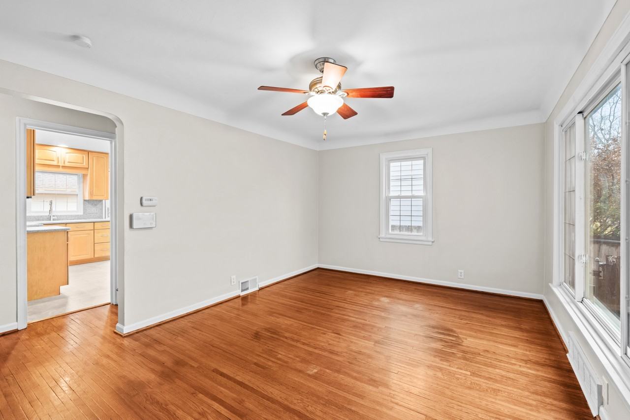 511 Continental Blvd #NA - Photo 4 of 30