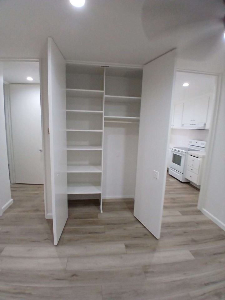 533 S Hudson Ave #4 - Photo 5 of 18