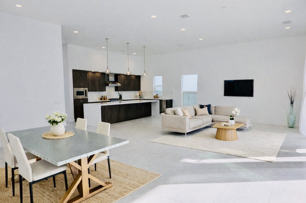 3402 Ambassador Dr #NA