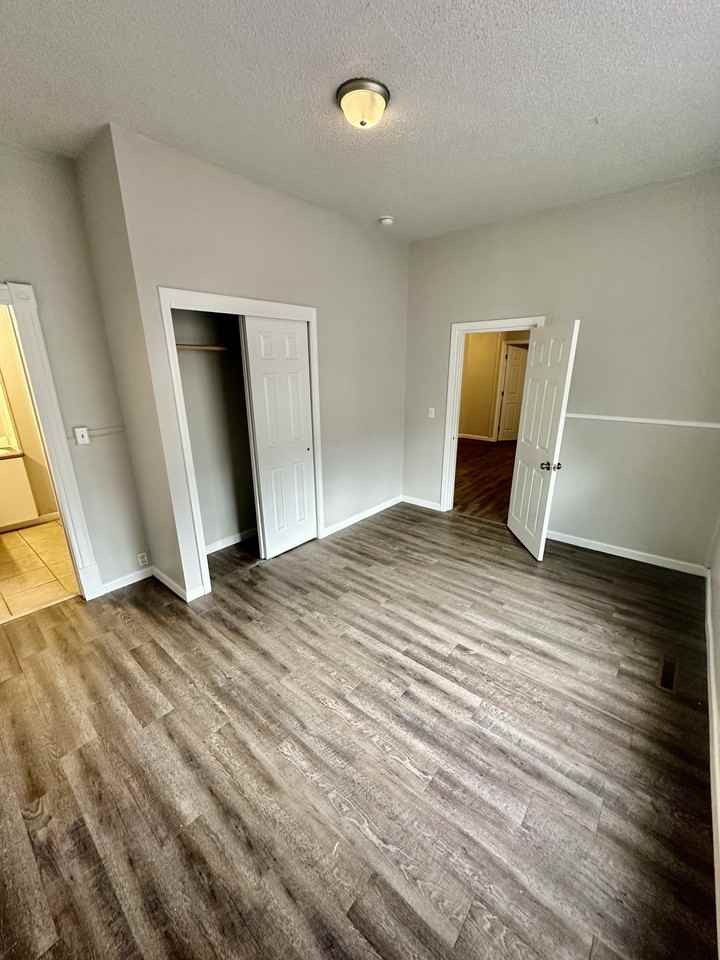 947 E Augusta Ave #NA - Photo 5 of 23