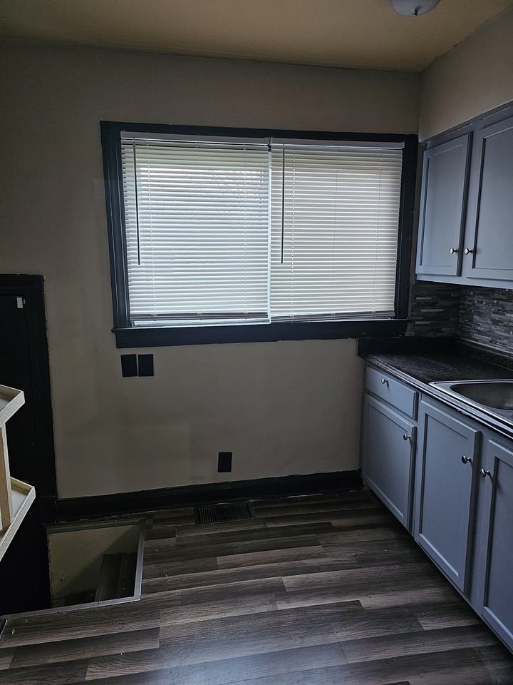 1612 S 31st St #NA - Photo 7 of 21