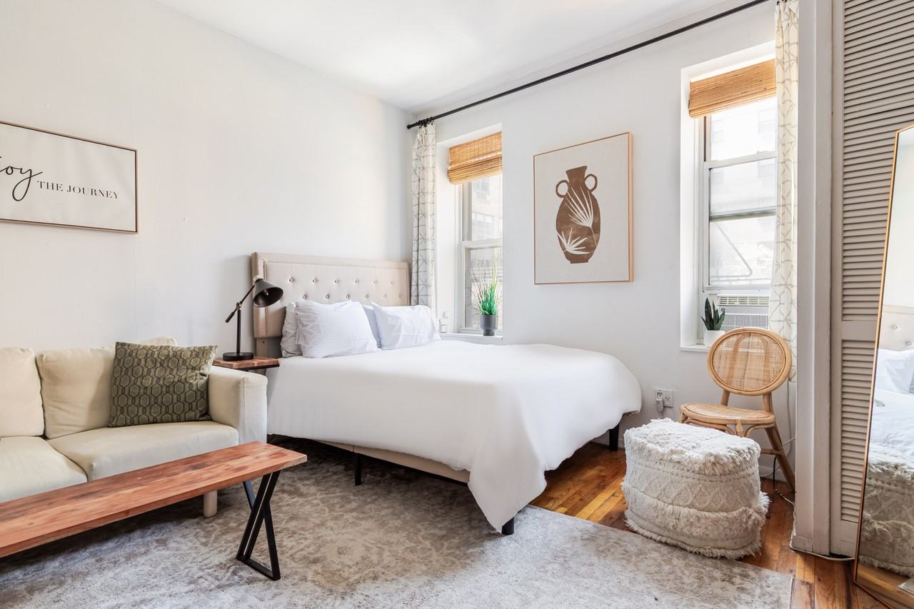 765 Washington St #2W - Photo 5 of 17