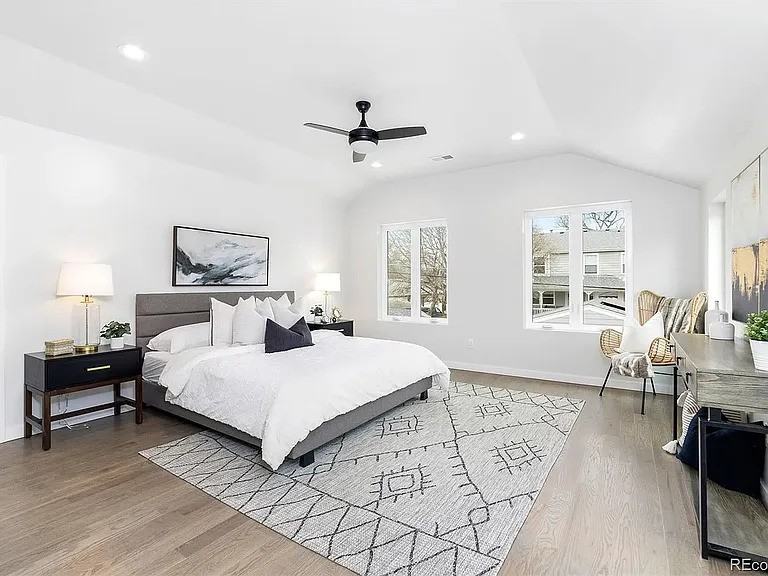 2458 Chase St #NA - Photo 6 of 12