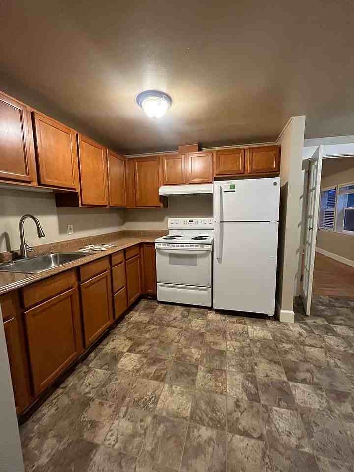 11988 20088 9th Ave Ne #NA - Photo 2 of 11