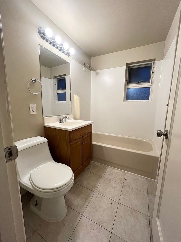 11988 20088 9th Ave Ne #NA - Photo 4 of 11