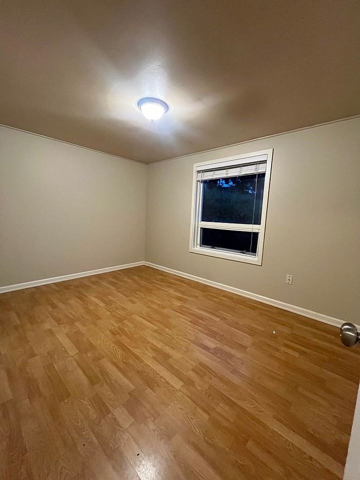 11988 20088 9th Ave Ne #NA - Photo 6 of 11